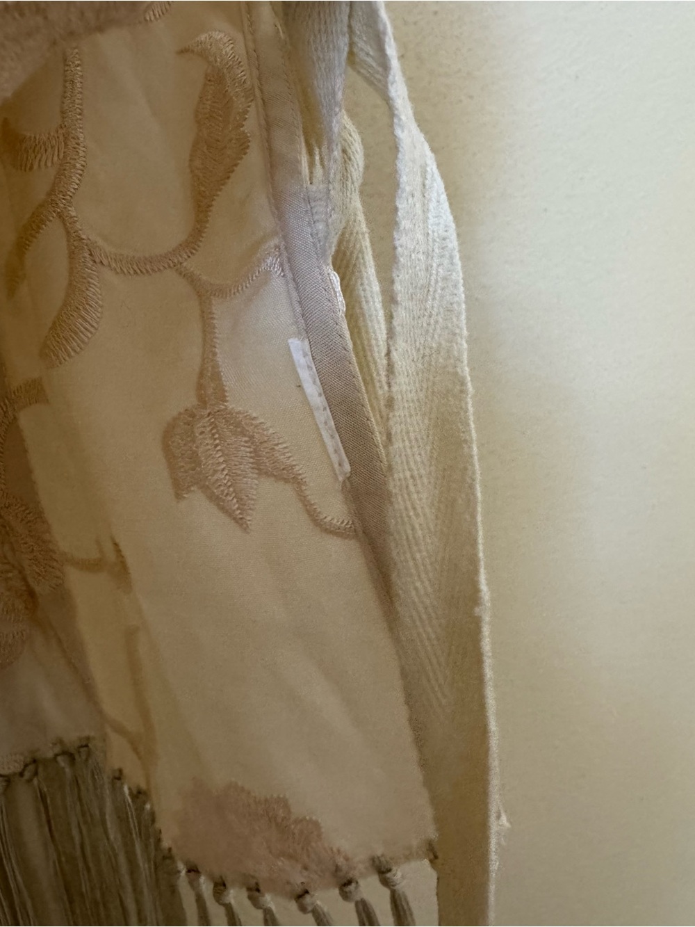 Sea New York Priscilla Embroidery Cowl Neck Fringe Vest Cream Size Small - Picture 4 of 5
